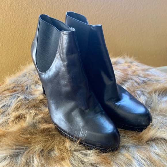 Stuart Weitzman Leather High Heel Booties - Picture 3 of 10